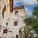 Castello Di Uno 아파트 *