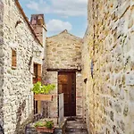 Castello Di Uno 아파트 Cisterna