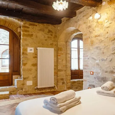 Castello Di Uno * Cisterna