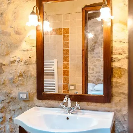 Castello Di Uno Apartamento *