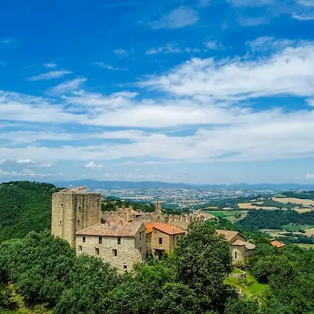 Castello Di Uno Cisterna